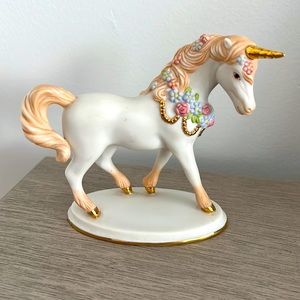 Franklin Mint 1991 Unicorn Porcelain